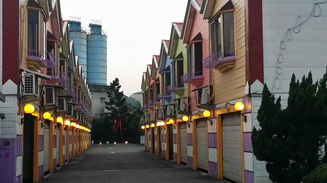 Sydney Motel Tucheng Bagian luar foto