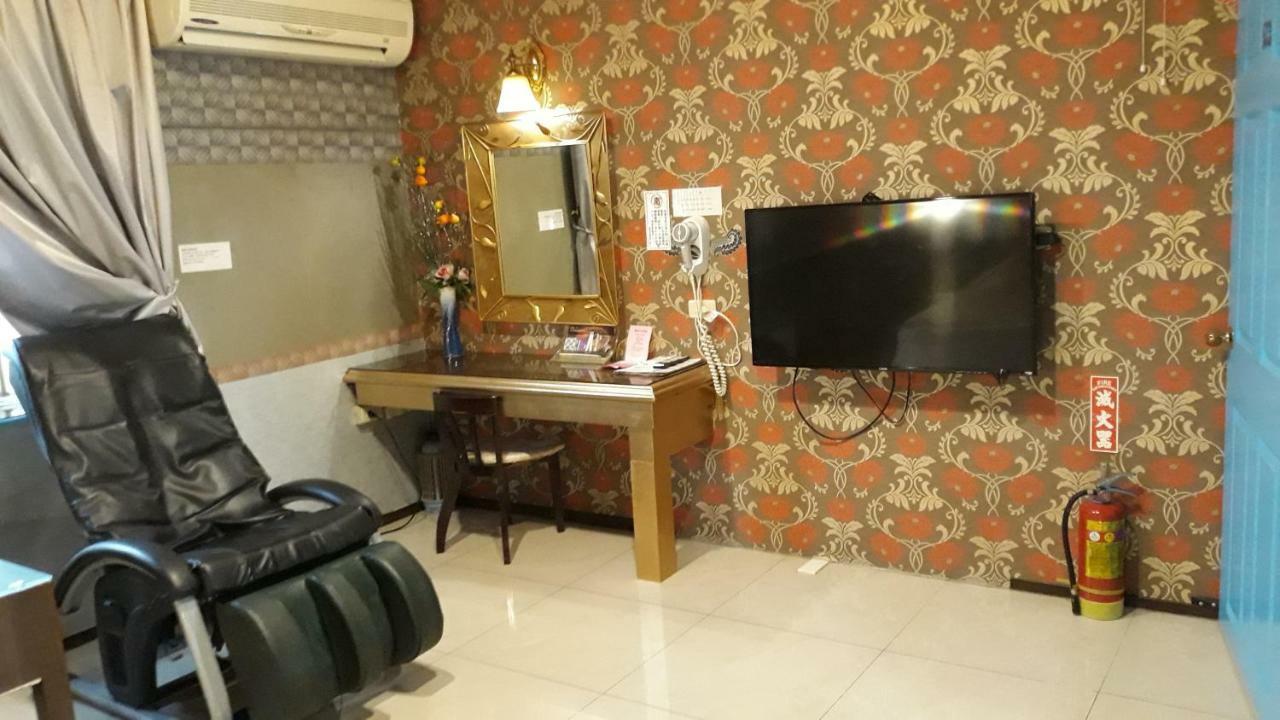 Sydney Motel Tucheng Bagian luar foto